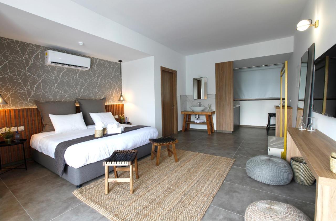 Cosmopolis Multi-Venue Aparthotel Larnaca Exterior foto